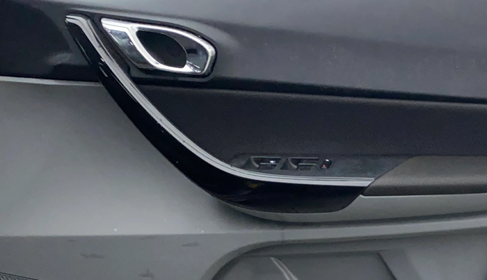 2019 Tata TIGOR XZA PLUS PETROL, Petrol, Automatic, 3,907 km, Driver Side Door Panels Control