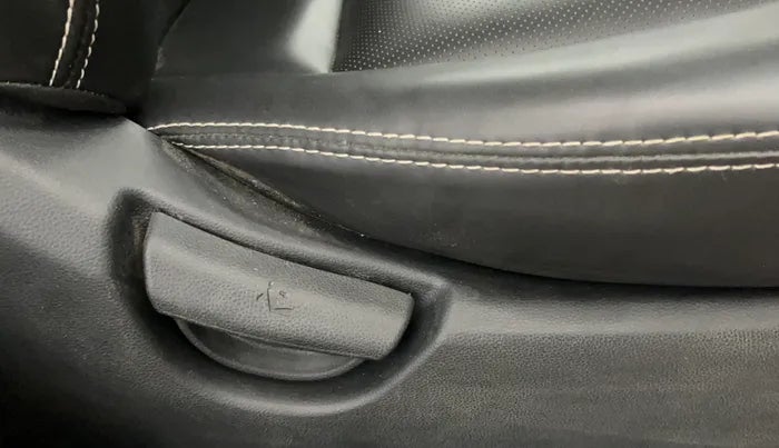 2018 Hyundai Grand i10 SPORTZ U2 1.2 CRDI, Diesel, Manual, 97,141 km, Driver Side Adjustment Panel