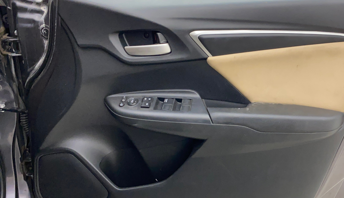 2020 Honda Jazz 1.2L I-VTEC VX CVT, Petrol, Automatic, 52,685 km, Driver Side Door Panels Control