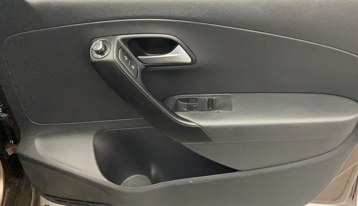 2019 Volkswagen Polo COMFORTLINE 1.0L MPI, Petrol, Manual, 75,382 km, Driver Side Door Panels Control