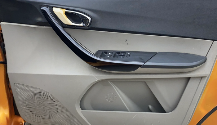 2016 Tata Tiago XZ PETROL, Petrol, Manual, 1,12,905 km, Driver Side Door Panels Control