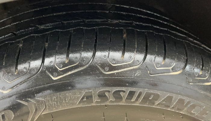 2023 MG ASTOR SHARP 1.3 TURBO AT, Petrol, Automatic, 21,415 km, Right Front Tyre Tread