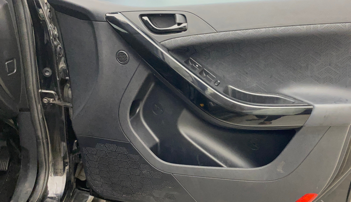 2022 Tata NEXON XZA PLUS (PREMIUM) PETROL DARK EDITION, Petrol, Automatic, 63,609 km, Driver Side Door Panels Control