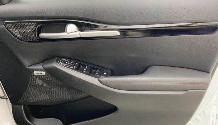 2022 KIA SELTOS GTX PLUS DCT 1.4 PETROL, Petrol, Automatic, 55,401 km, Driver Side Door Panels Control