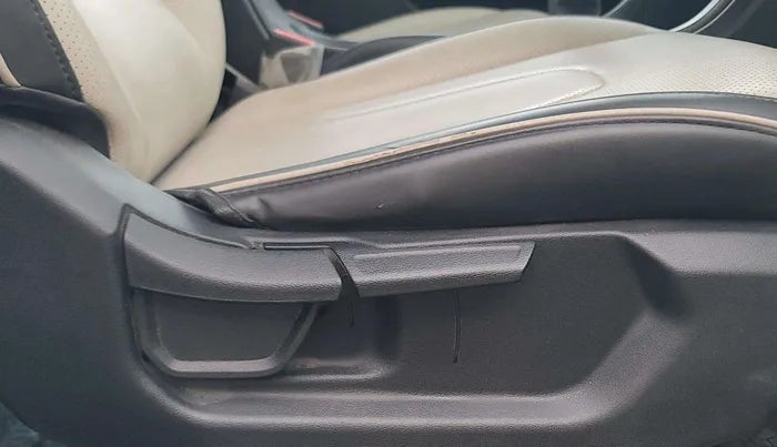 2017 Hyundai Creta E PLUS 1.4 DIESEL, Diesel, Manual, 62,300 km, Driver Side Adjustment Panel