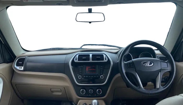2017 Mahindra TUV300 T8, Diesel, Manual, 81,235 km, Dashboard