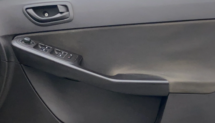 2015 Tata Zest XMS PETROL, CNG, Manual, 45,160 km, Driver Side Door Panels Control