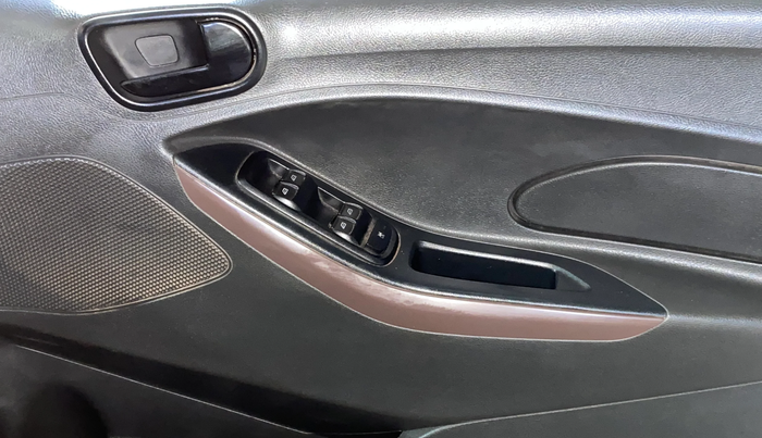 2020 Ford FREESTYLE TITANIUM 1.2 PETROL, Petrol, Manual, 45,544 km, Driver Side Door Panels Control