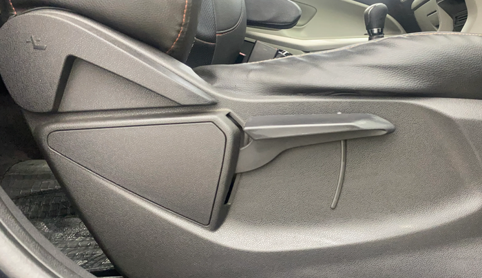 2015 Ford Ecosport TITANIUM 1.0L ECOBOOST, Petrol, Manual, 40,586 km, Driver Side Adjustment Panel