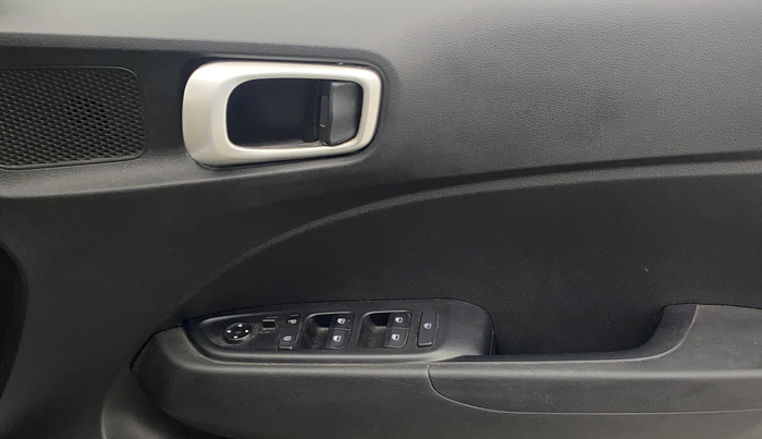2019 Hyundai VENUE S 1.2, Petrol, Manual, 16,197 km, Driver Side Door Panels Control