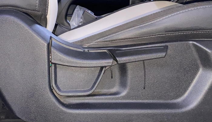 2022 Hyundai Creta EX 1.5 PETROL, Petrol, Manual, 26,708 km, Driver Side Adjustment Panel