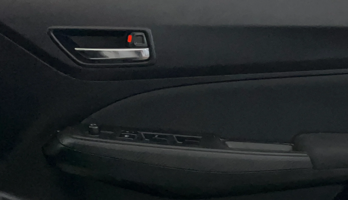 2020 Maruti Swift VXI, Petrol, Manual, 73,929 km, Driver Side Door Panels Control