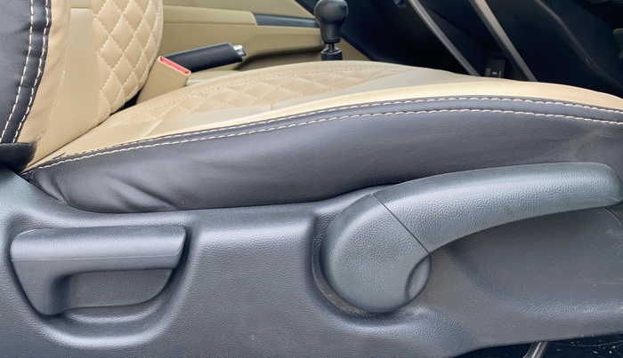 2019 Honda City 1.5L I-DTEC VX, Diesel, Manual, 47,367 km, Driver Side Adjustment Panel