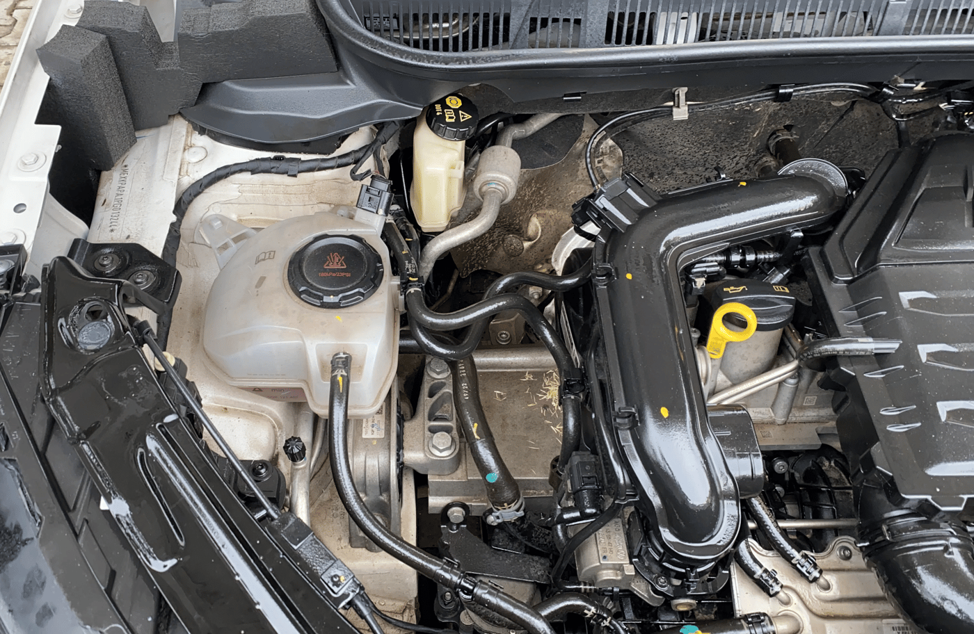 2023 Skoda KUSHAQ AMBITION 1.0L TSI AT, Petrol, Automatic, 25,209 km, Engine View - Right