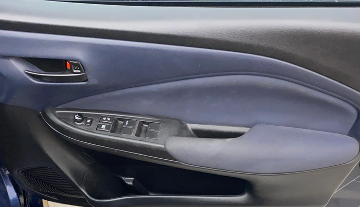 2022 Maruti Baleno DELTA PETROL 1.2, Petrol, Manual, 56,910 km, Driver Side Door Panels Control
