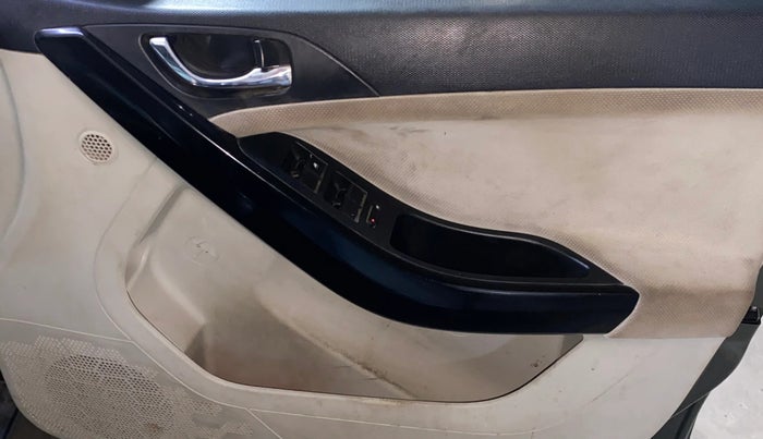 2021 Tata NEXON XZ PLUS DIESEL, Diesel, Manual, 79,830 km, Driver Side Door Panels Control