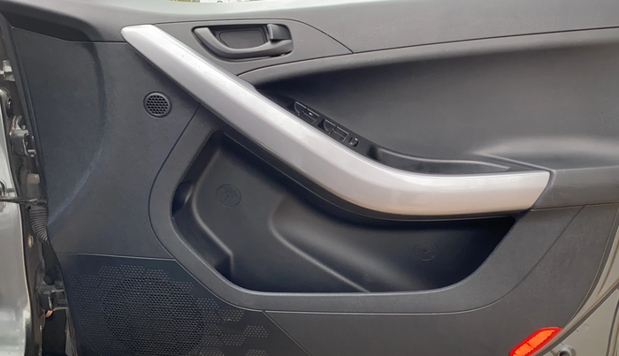 2021 Tata NEXON XM SUNROOF PETROL, Petrol, Manual, 25,819 km, Driver Side Door Panels Control