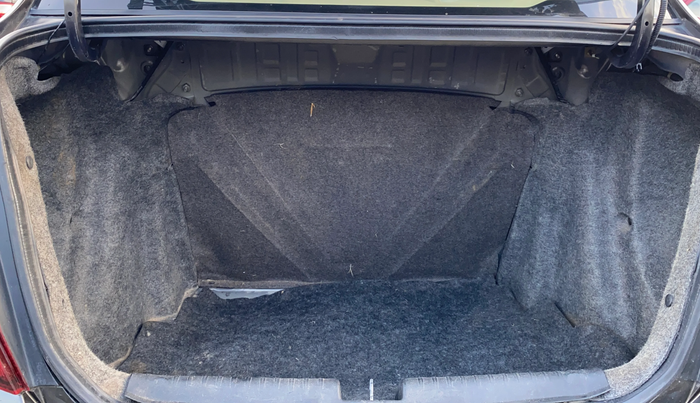 2016 Honda Amaze 1.2L I-VTEC VX, Petrol, Manual, 49,933 km, Boot Inside
