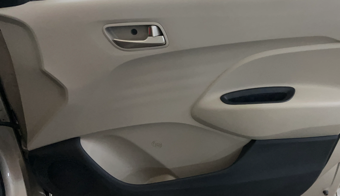 2019 Hyundai NEW SANTRO SPORTZ CNG, CNG, Manual, 88,358 km, Driver Side Door Panels Control