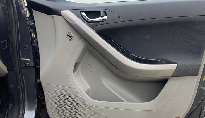 2018 Tata NEXON XZA PLUS PETROL, Petrol, Automatic, 57,997 km, Driver Side Door Panels Control