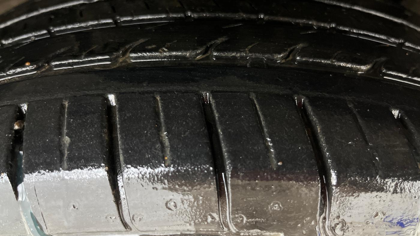2020 KIA SELTOS HTX 1.5 PETROL, Petrol, Manual, 26,071 km, Right Front Tyre Tread