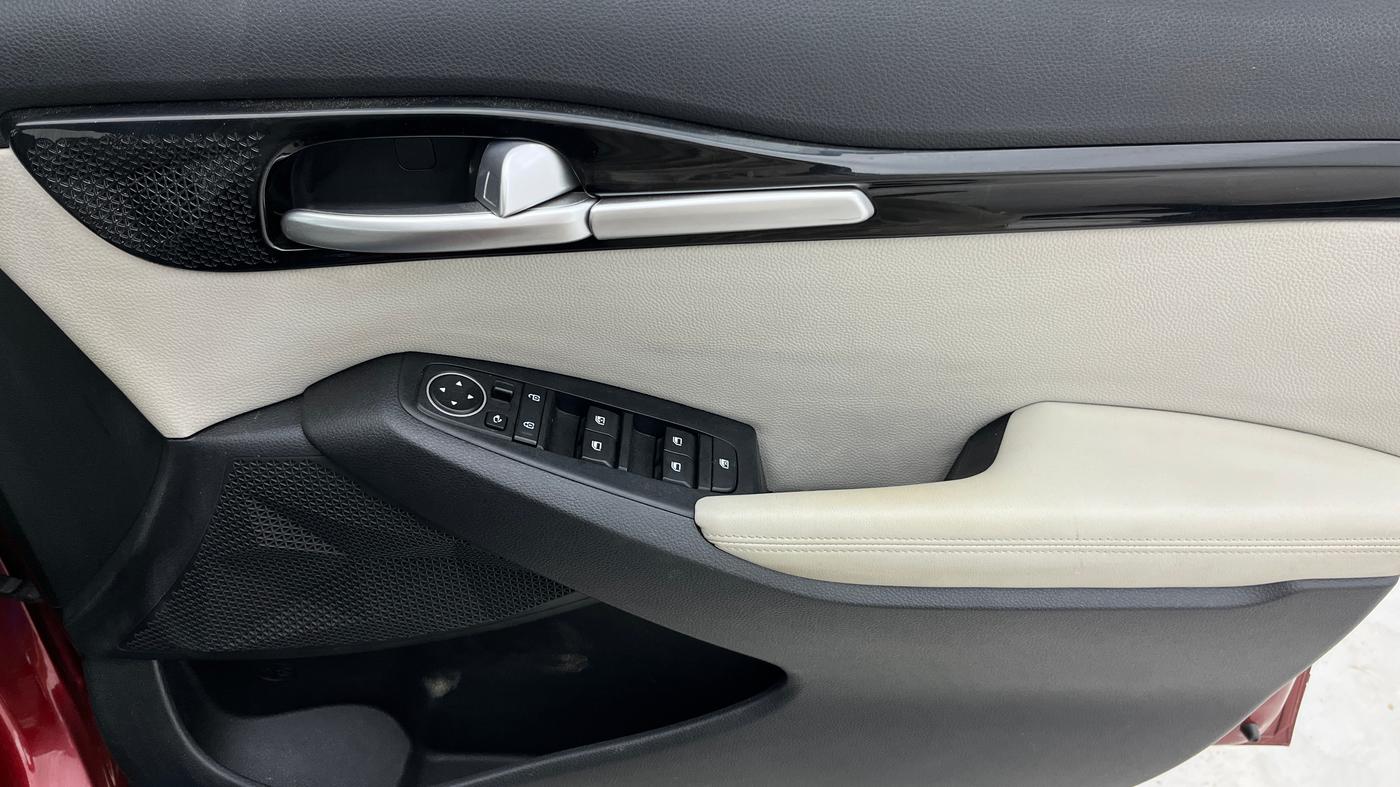 2020 KIA SELTOS HTX 1.5 PETROL, Petrol, Manual, 26,071 km, Driver Side Door Panels Control