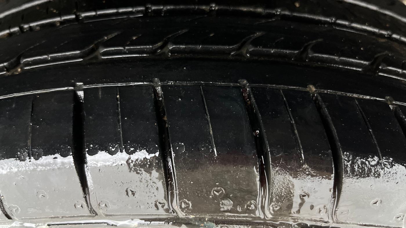 2020 KIA SELTOS HTX 1.5 PETROL, Petrol, Manual, 26,071 km, Left Rear Tyre Tread