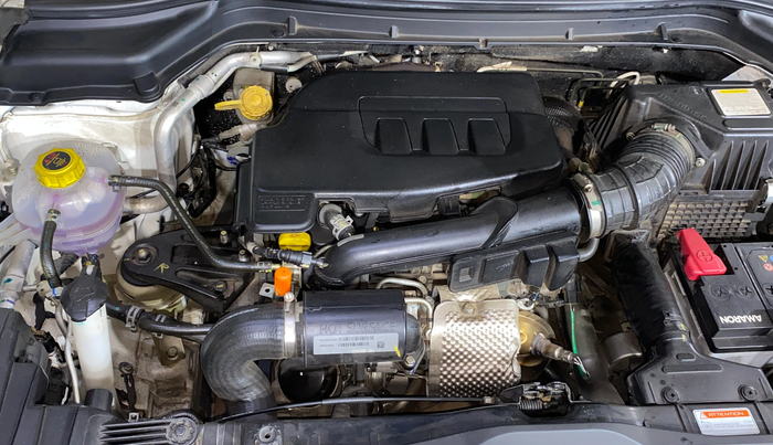 2021 Mahindra XUV300 W8 (O) 1.2 PETROL, Petrol, Manual, 8,135 km, Engine View - Right