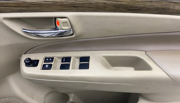 2021 Maruti Ciaz ALPHA 1.5 SHVS PETROL, Petrol, Manual, 1,03,557 km, Driver Side Door Panels Control