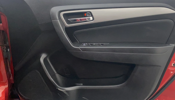 2019 Maruti Vitara Brezza ZDI PLUS DUAL TONE, Diesel, Manual, 35,944 km, Driver Side Door Panels Control