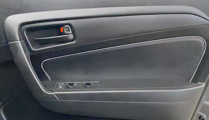 2020 Maruti Vitara Brezza LXI, Petrol, Manual, 41,420 km, Driver Side Door Panels Control