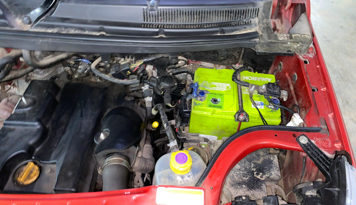 2016 Mahindra TUV300 T8, Diesel, Manual, 28,751 km, Engine View - Left