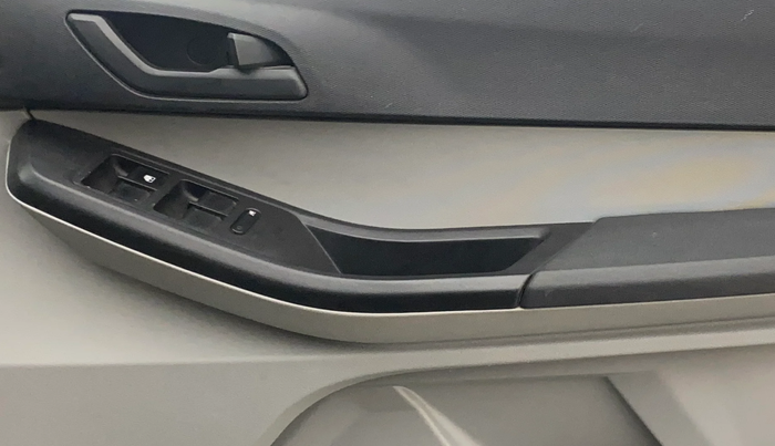 2023 Tata Tiago XT CNG, CNG, Manual, 55,917 km, Driver Side Door Panels Control