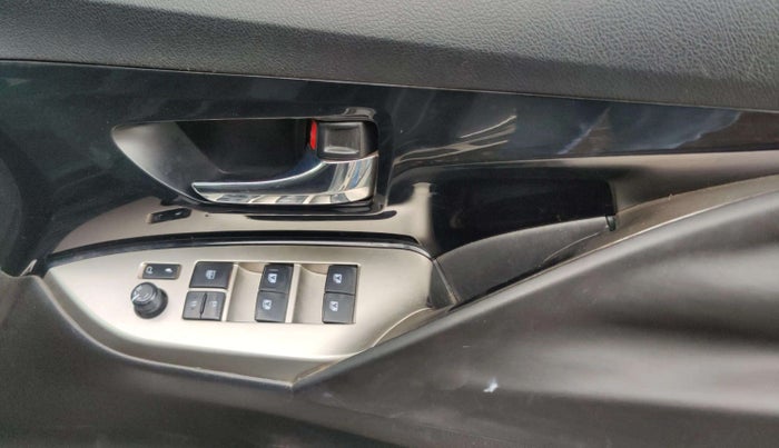2017 Toyota Innova Crysta 2.4 ZX 7 STR, Diesel, Manual, 84,426 km, Driver Side Door Panels Control
