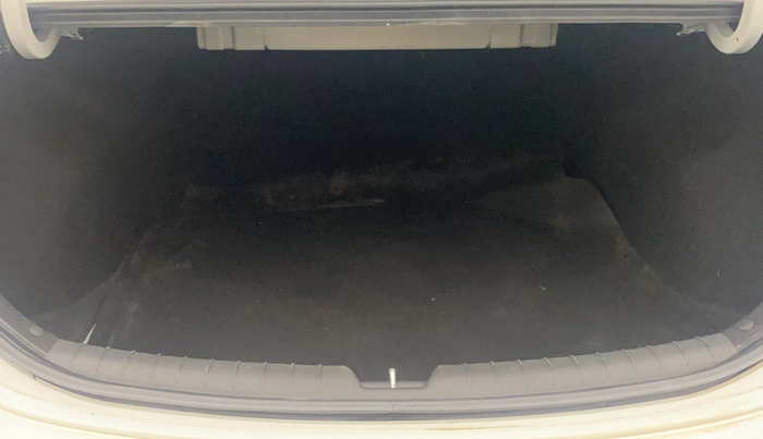 2018 Hyundai Verna 1.4 EX PETROL, Petrol, Manual, 53,546 km, Boot Inside