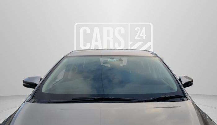 2024 Toyota Innova Crysta GX Plus 7 STR , Diesel, Manual, 13,494 km, Front Windshield