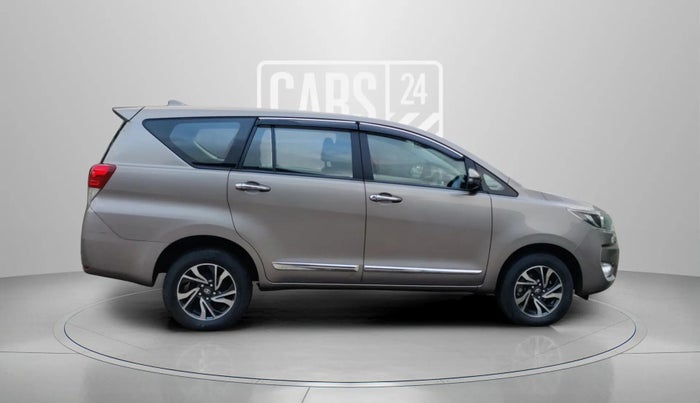 2024 Toyota Innova Crysta GX Plus 7 STR , Diesel, Manual, 13,494 km, Right Side View