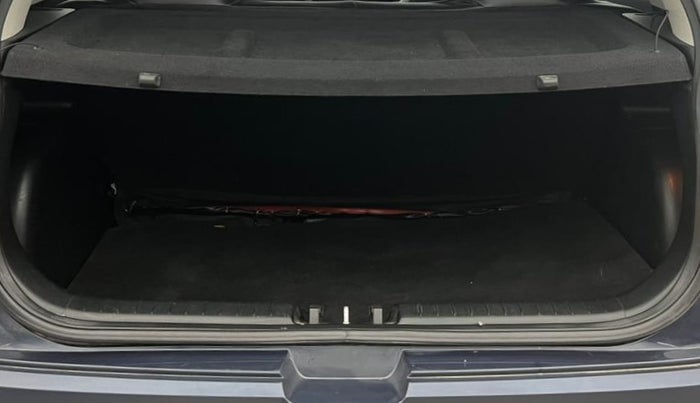 2020 Hyundai VENUE S 1.2, Petrol, Manual, 75,321 km, Boot Inside