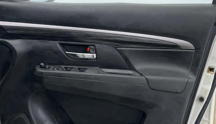 2022 Maruti XL6 ALPHA AT, Petrol, Automatic, 63,852 km, Driver Side Door Panels Control