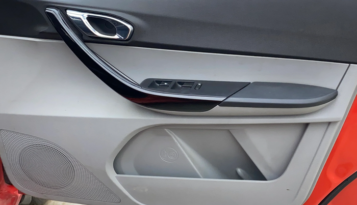 2020 Tata Tiago XZA PLUS PETROL, Petrol, Automatic, 51,073 km, Driver Side Door Panels Control