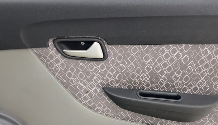 2018 Maruti Alto 800 LXI, Petrol, Manual, 35,460 km, Driver Side Door Panels Control