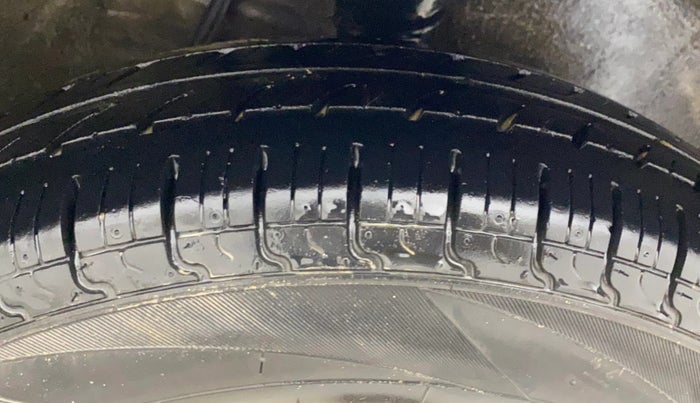 2018 Maruti Alto 800 LXI, Petrol, Manual, 35,460 km, Right Front Tyre Tread