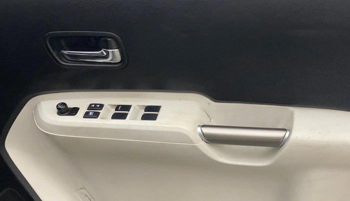 2018 Maruti IGNIS ALPHA 1.2 AMT, Petrol, Automatic, 69,451 km, Driver Side Door Panels Control