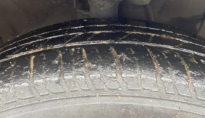 2020 Hyundai Verna 1.6 CRDI SX, Diesel, Manual, 93,192 km, Right Front Tyre Tread