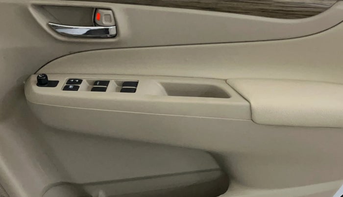 2019 Maruti Ciaz SIGMA 1.5 SHVS MT  PETROL, Petrol, Manual, 82,562 km, Driver Side Door Panels Control