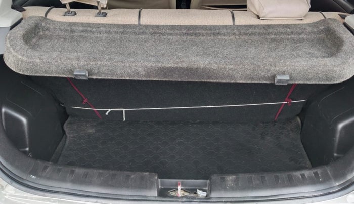2014 Maruti Swift VXI, Petrol, Manual, 78,216 km, Boot Inside