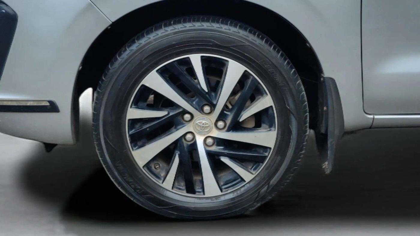 2022 Toyota Innova Crysta 2.4 ZX AT 7 STR, Diesel, Automatic, 1,05,299 km, Left Front Wheel