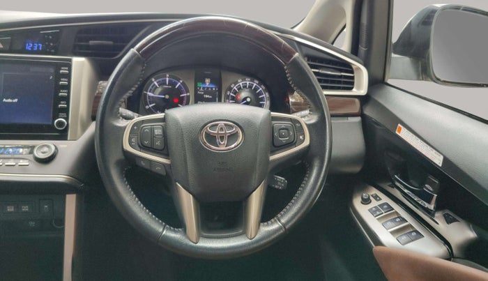 2022 Toyota Innova Crysta 2.4 ZX AT 7 STR, Diesel, Automatic, 1,05,299 km, Steering Wheel Close Up