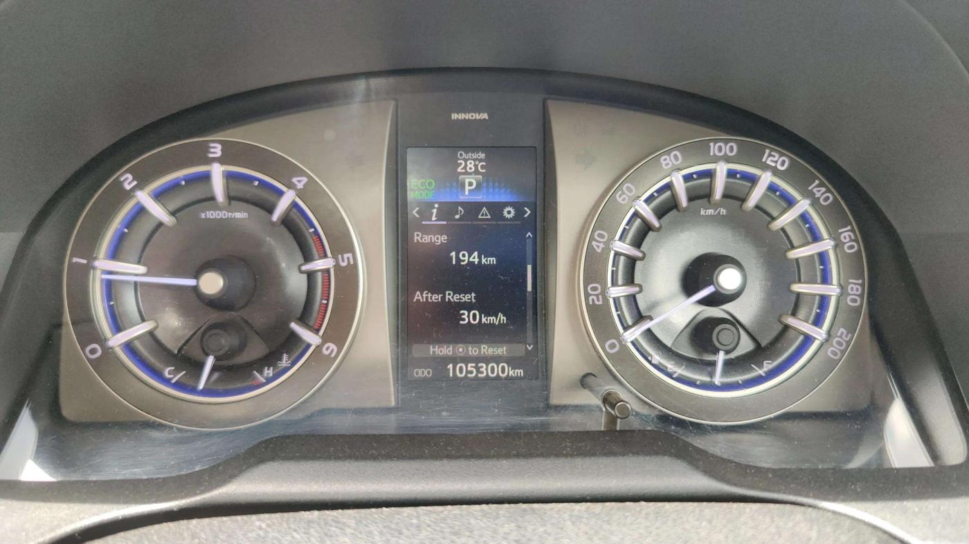 2022 Toyota Innova Crysta 2.4 ZX AT 7 STR, Diesel, Automatic, 1,05,299 km, Odometer Image
