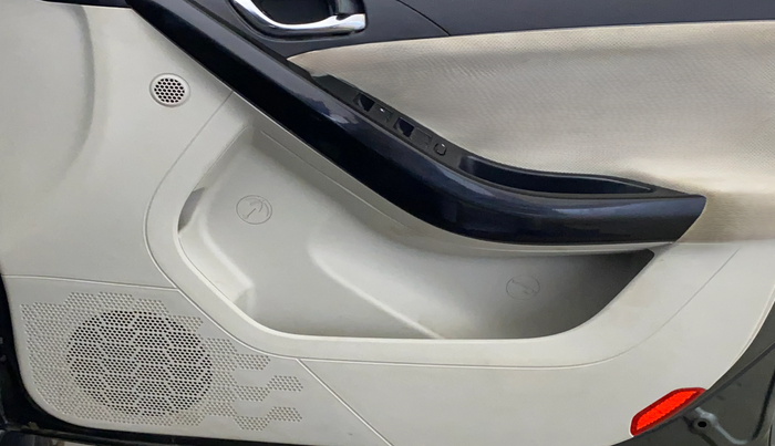 2021 Tata NEXON XZ PLUS (O) PETROL, CNG, Manual, 35,386 km, Driver Side Door Panels Control